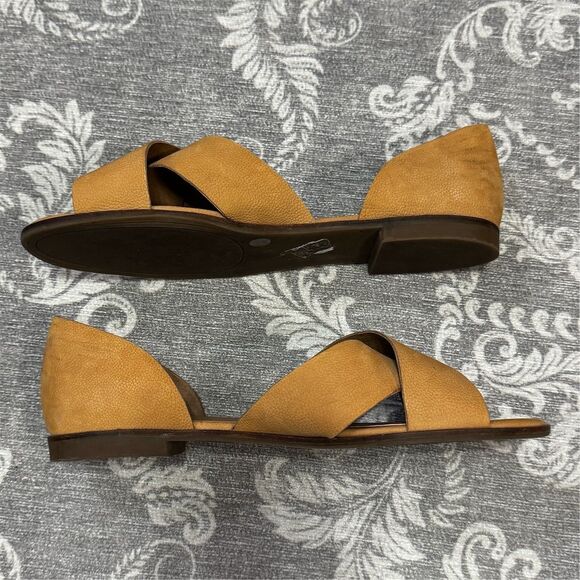 Lucky Brand Women's Beige Flat Sandal Size 9.5 Casual Open Toe - Picture 3 of 7